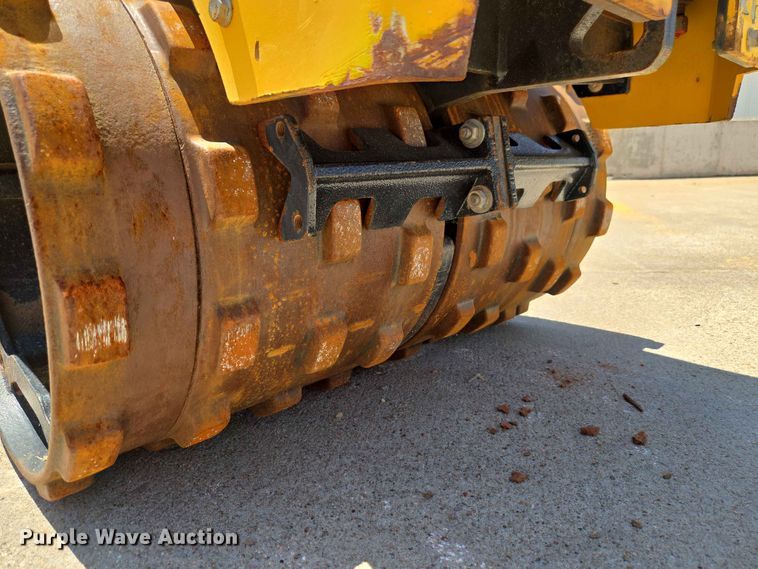 image for item EW8580 2018 AMMANN RAMMAX 1575 trench compactor