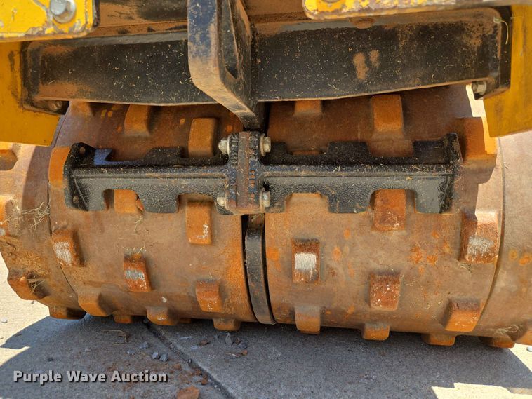 image for item EW8580 2018 AMMANN RAMMAX 1575 trench compactor