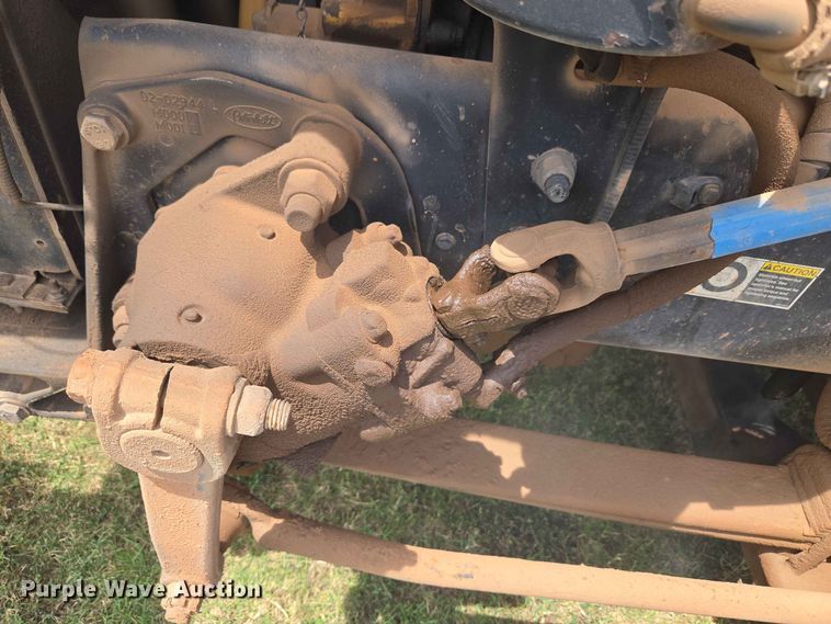 image for item EW8588 2006 Peterbilt 385 hook lift truck