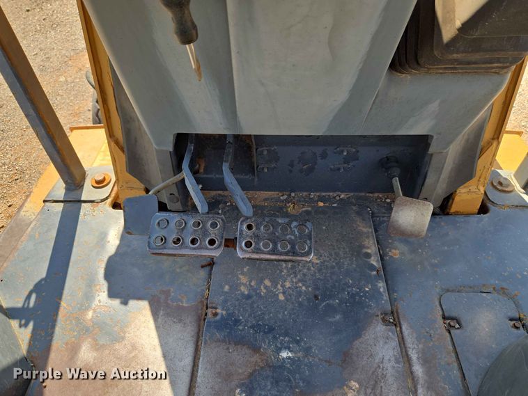 image for item EW8604 1995 Case 580L backhoe