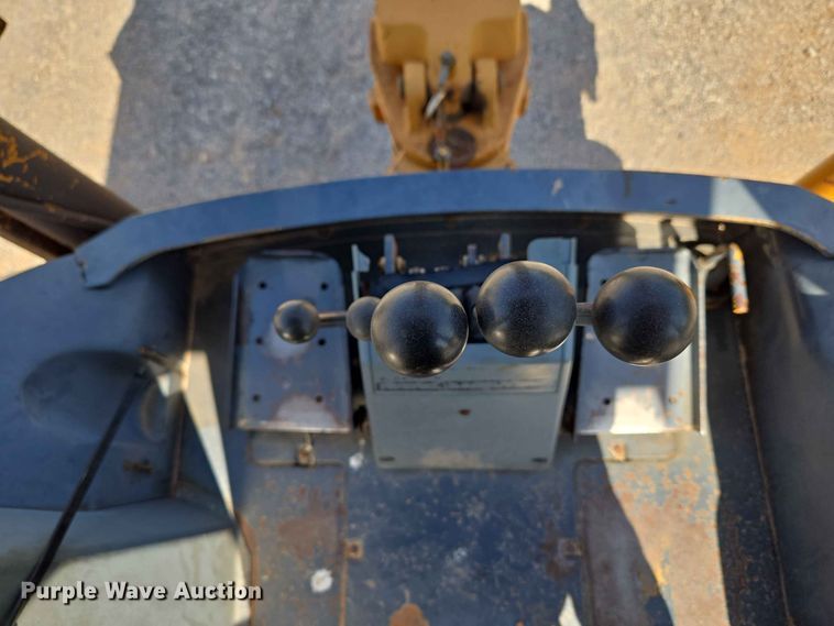 image for item EW8604 1995 Case 580L backhoe