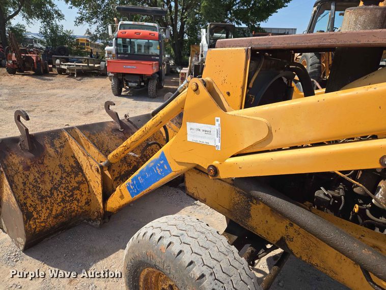 image for item EW8607 1987 Case 480E landscape tractor