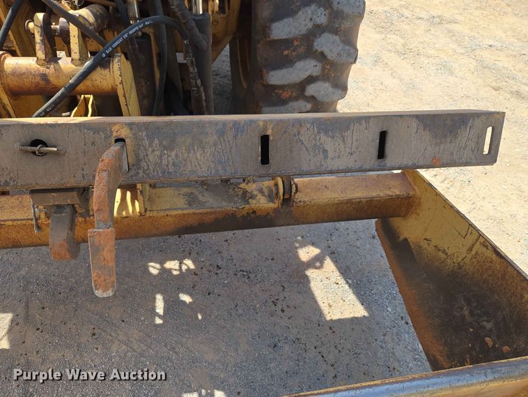 image for item EW8607 1987 Case 480E landscape tractor