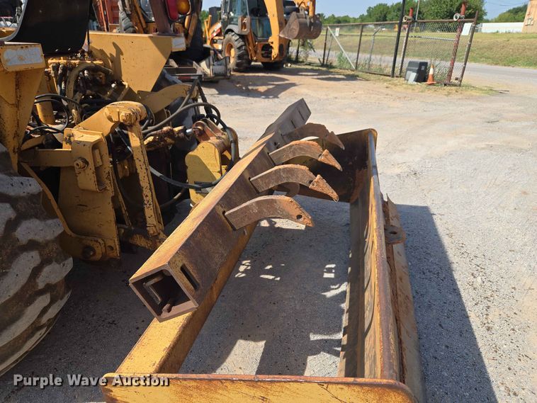 image for item EW8607 1987 Case 480E landscape tractor
