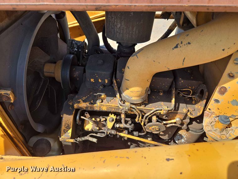 image for item EW8607 1987 Case 480E landscape tractor