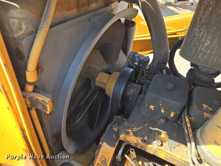 image for item EW8607 1987 Case 480E landscape tractor