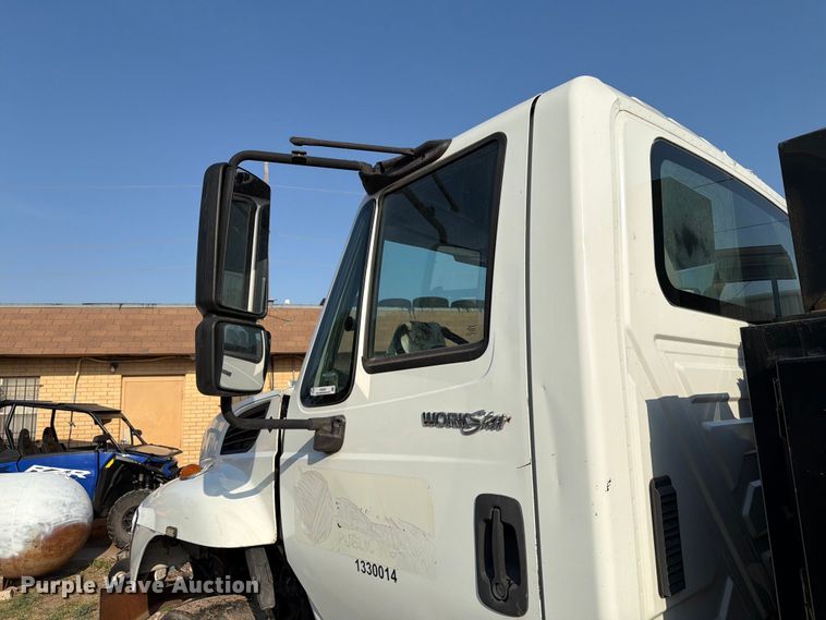 image for item EW8627 2013 International 7400 oil distributor truck