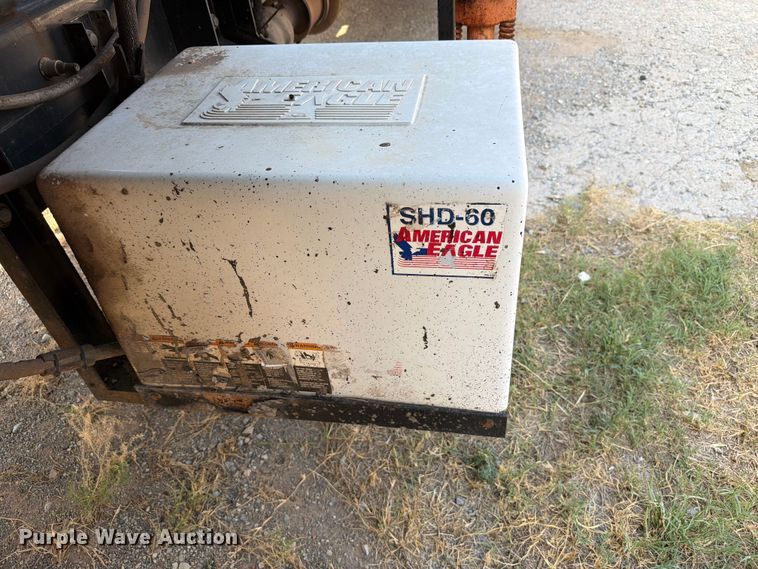 image for item EW8627 2013 International 7400 oil distributor truck