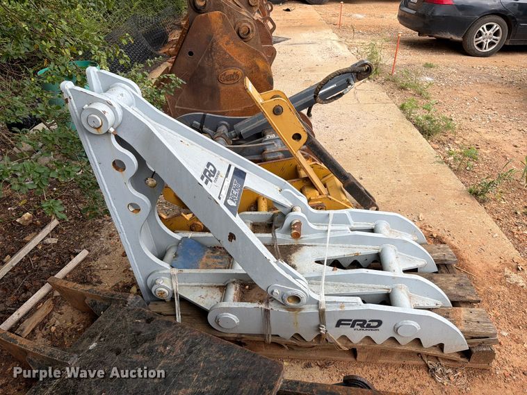 image for item EX2555 Furukawa MT40x55 excavator hydraulic thumb