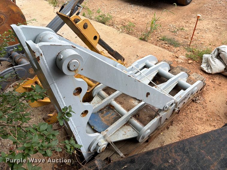 image for item EX2555 Furukawa MT40x55 excavator hydraulic thumb
