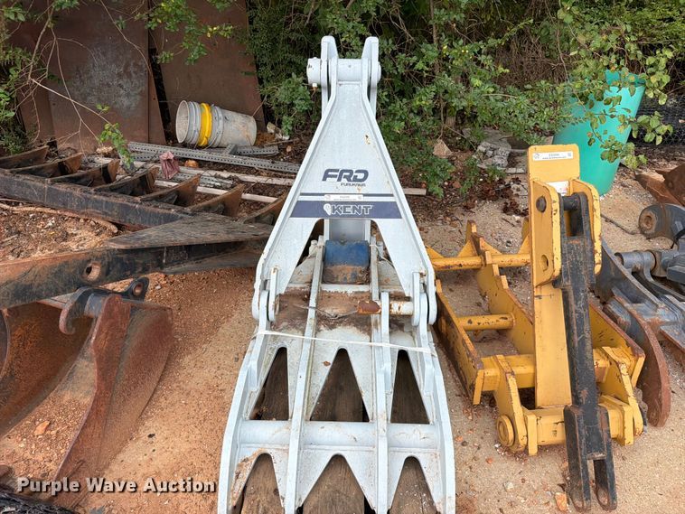 image for item EX2555 Furukawa MT40x55 excavator hydraulic thumb