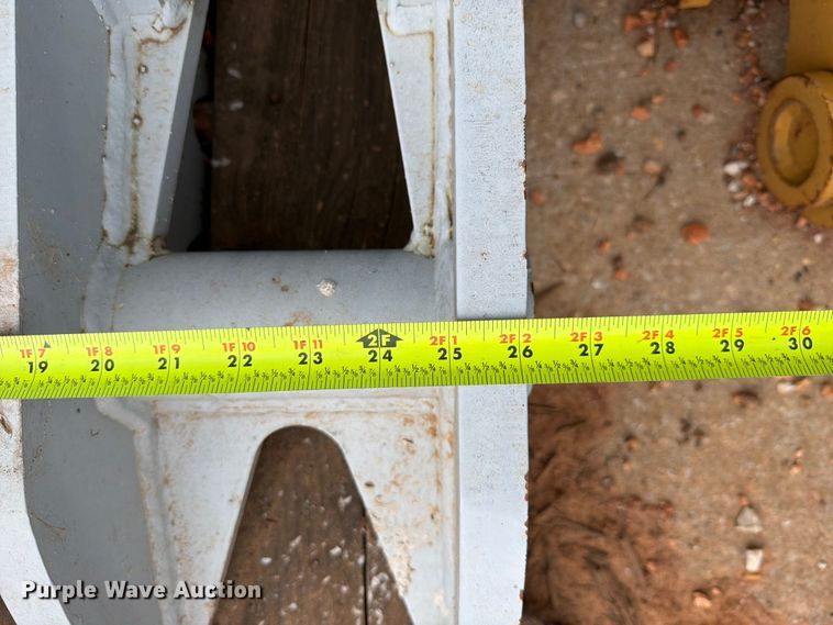 image for item EX2555 Furukawa MT40x55 excavator hydraulic thumb