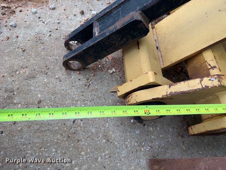 image for item EX2556 Gentec excavator hydraulic thumb