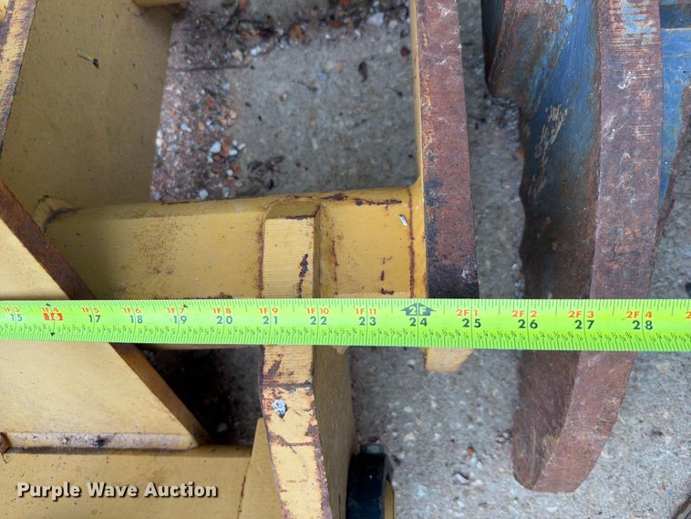 image for item EX2556 Gentec excavator hydraulic thumb