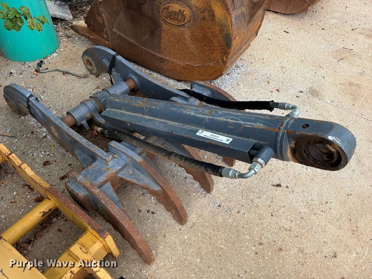 image for item EX2557 Strickland excavator hydraulic thumb
