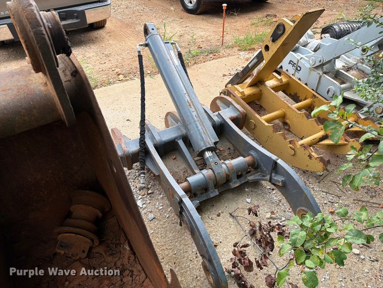 image for item EX2557 Strickland excavator hydraulic thumb