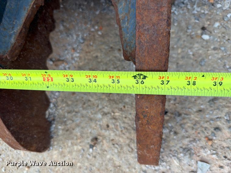 image for item EX2557 Strickland excavator hydraulic thumb