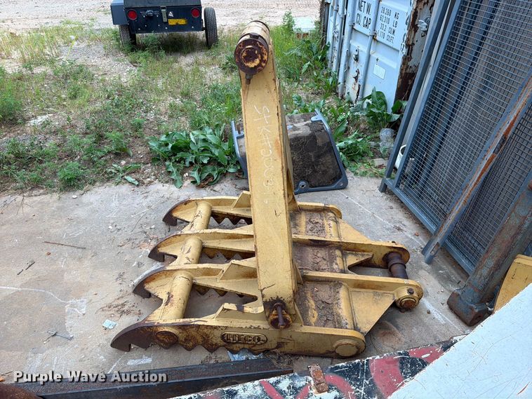 image for item EX2559 excavator hydraulic thumb