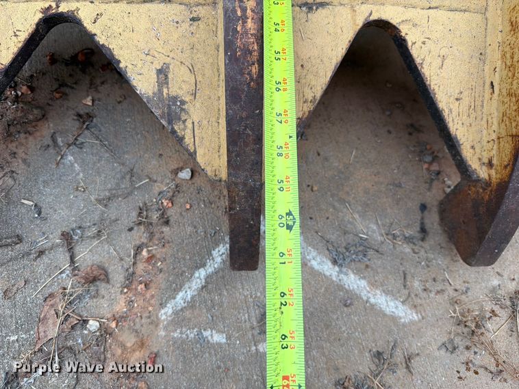 image for item EX2559 excavator hydraulic thumb
