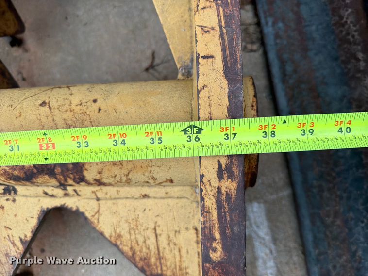 image for item EX2559 excavator hydraulic thumb