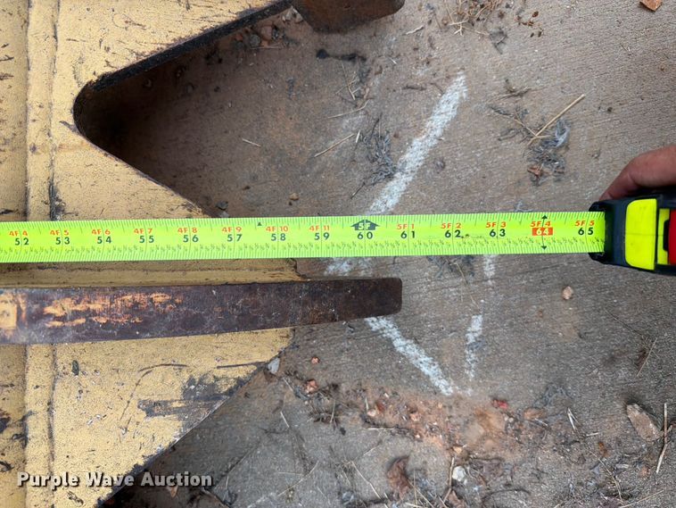 image for item EX2559 excavator hydraulic thumb