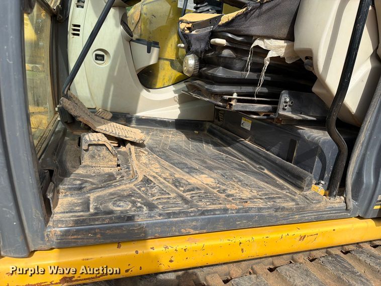 image for item EX2560 2014 Kobelco SK85CS mini excavator
