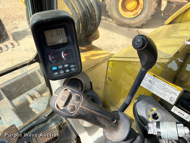 image for item EX2560 2014 Kobelco SK85CS mini excavator
