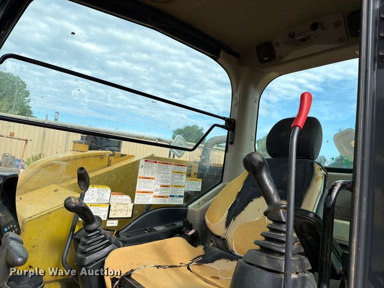 image for item EX2561 Kobelco SK85CS mini excavator