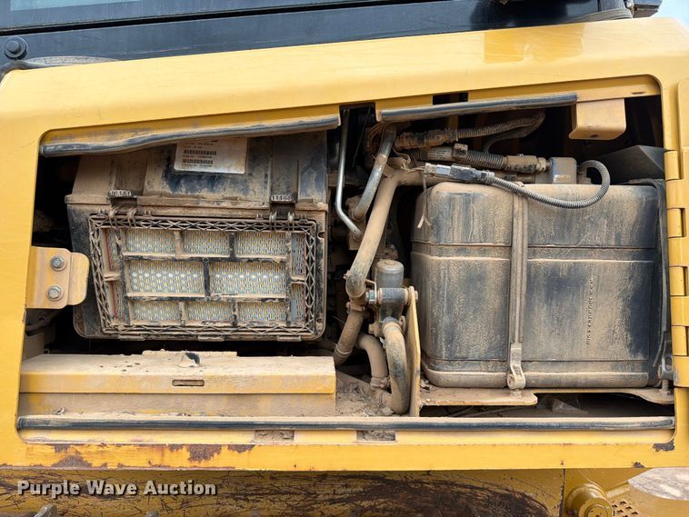 image for item EX2562 2019 Caterpillar D6K2 LGP dozer