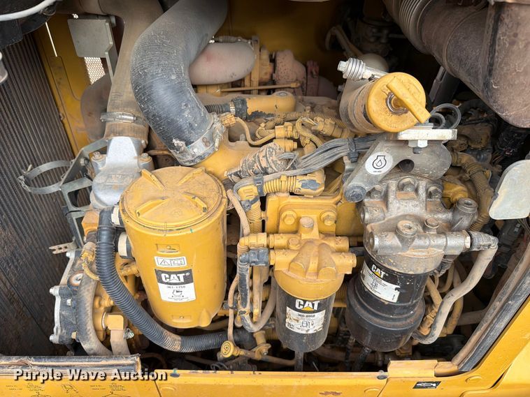 image for item EX2562 2019 Caterpillar D6K2 LGP dozer