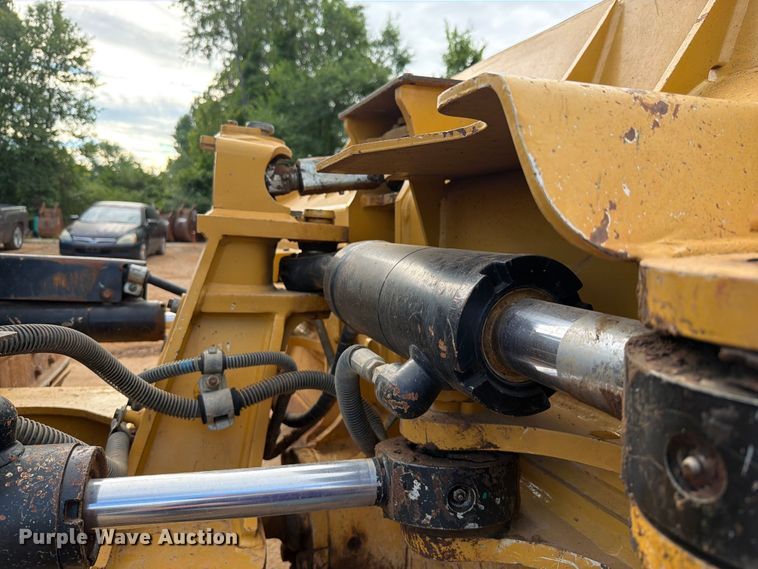 image for item EX2562 2019 Caterpillar D6K2 LGP dozer