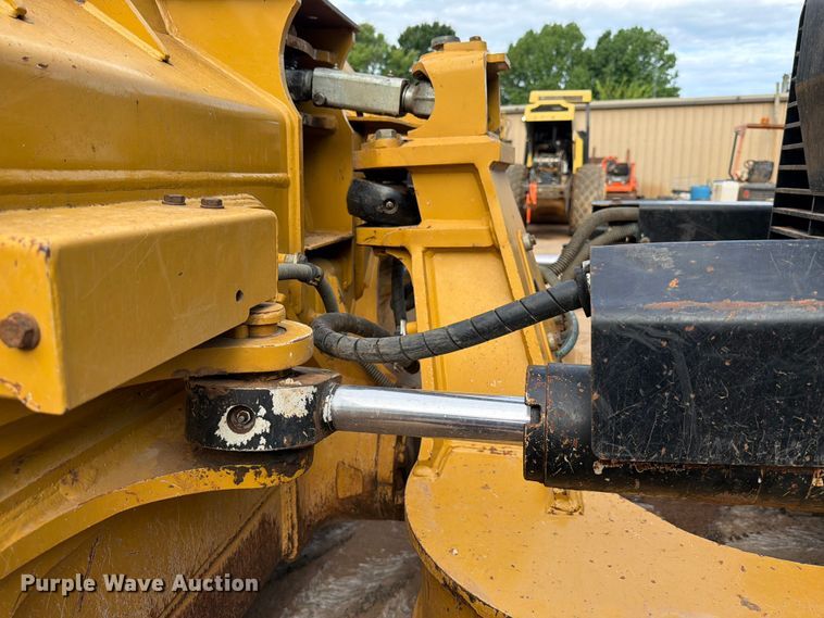 image for item EX2562 2019 Caterpillar D6K2 LGP dozer
