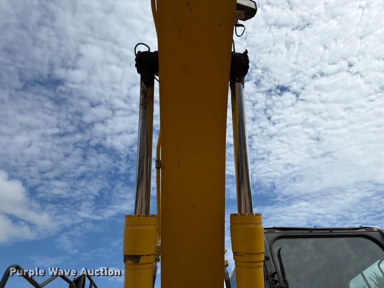 image for item EX2568 2019 Komatsu PC210LC-11 excavator