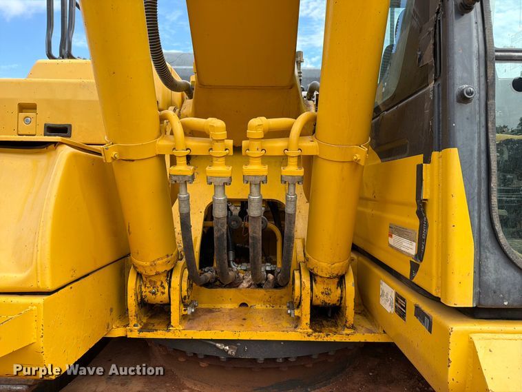 image for item EX2568 2019 Komatsu PC210LC-11 excavator