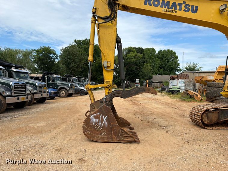 image for item EX2568 2019 Komatsu PC210LC-11 excavator