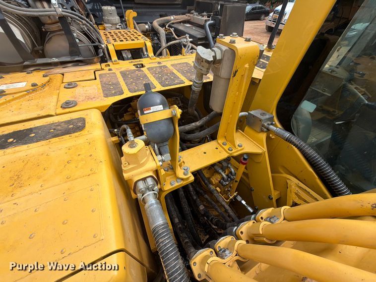 image for item EX2568 2019 Komatsu PC210LC-11 excavator