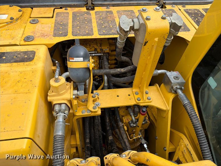 image for item EX2568 2019 Komatsu PC210LC-11 excavator