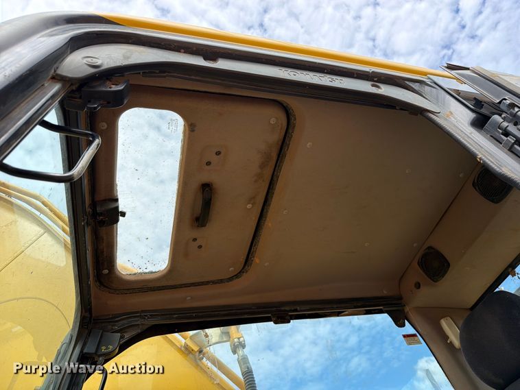 image for item EX2568 2019 Komatsu PC210LC-11 excavator