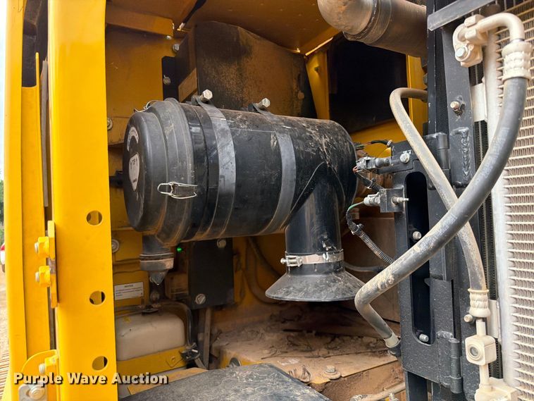 image for item EX2568 2019 Komatsu PC210LC-11 excavator