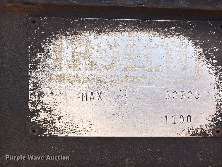 image for item EX2569 1994 International 4900 oil distributor truck