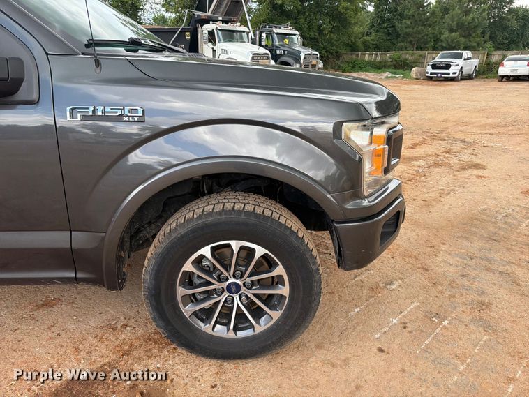 image for item EX2571 2020 Ford F150 Crew Cab pickup truck