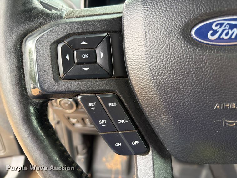 image for item EX2571 2020 Ford F150 Crew Cab pickup truck