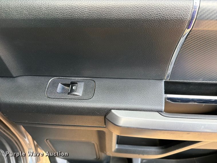 image for item EX2571 2020 Ford F150 Crew Cab pickup truck