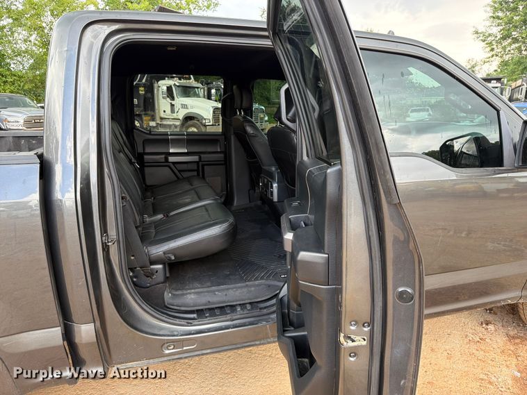 image for item EX2571 2020 Ford F150 Crew Cab pickup truck