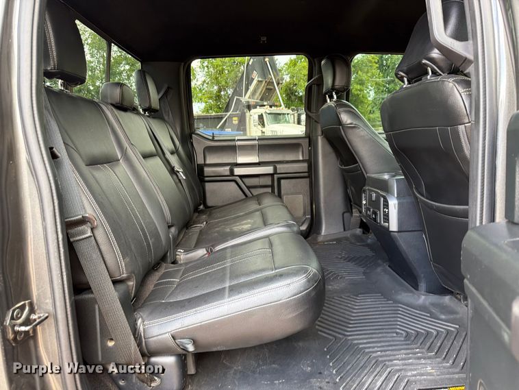 image for item EX2571 2020 Ford F150 Crew Cab pickup truck