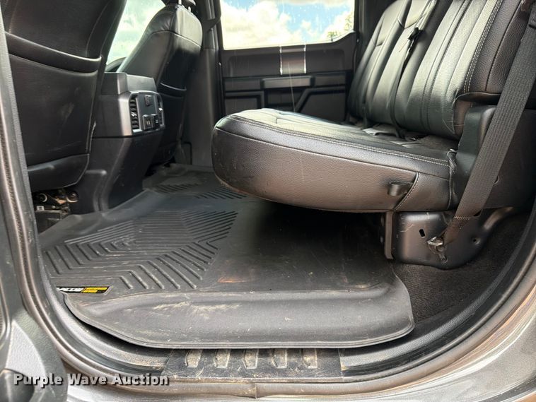 image for item EX2571 2020 Ford F150 Crew Cab pickup truck
