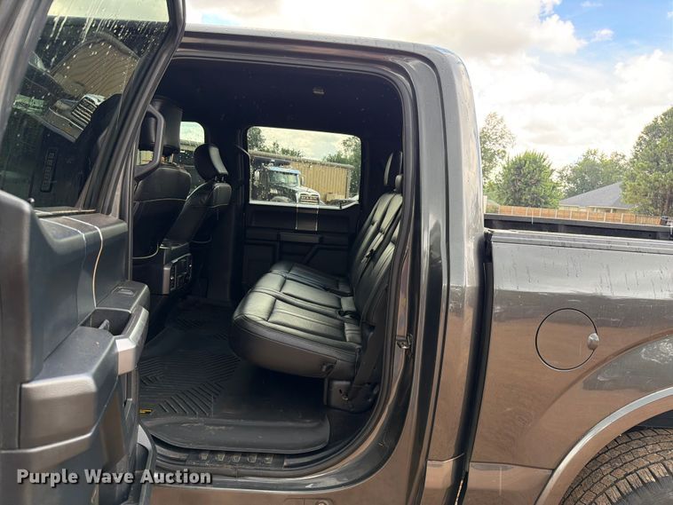 image for item EX2571 2020 Ford F150 Crew Cab pickup truck