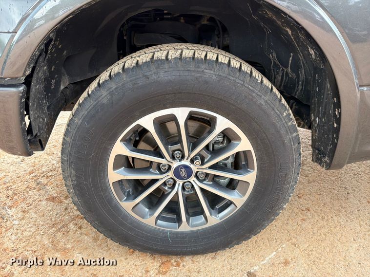 image for item EX2571 2020 Ford F150 Crew Cab pickup truck