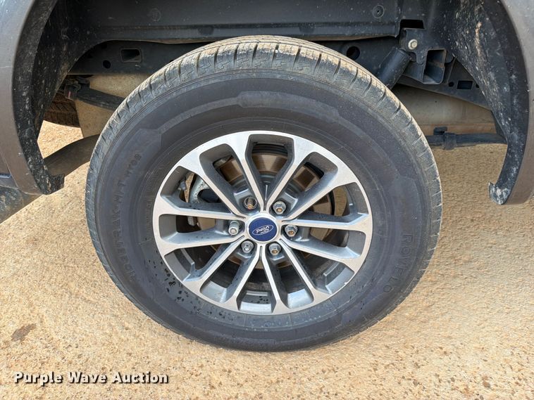 image for item EX2571 2020 Ford F150 Crew Cab pickup truck