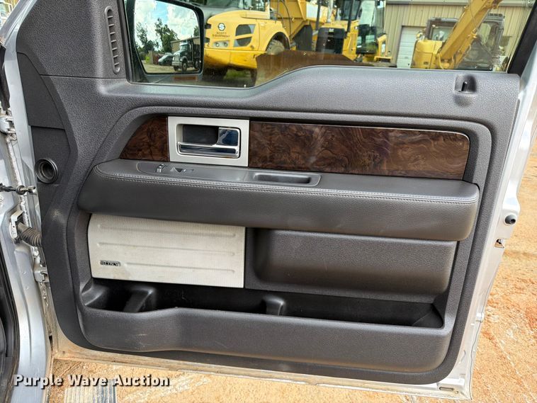 image for item EX2572 2013 Ford F150 Crew Cab pickup truck